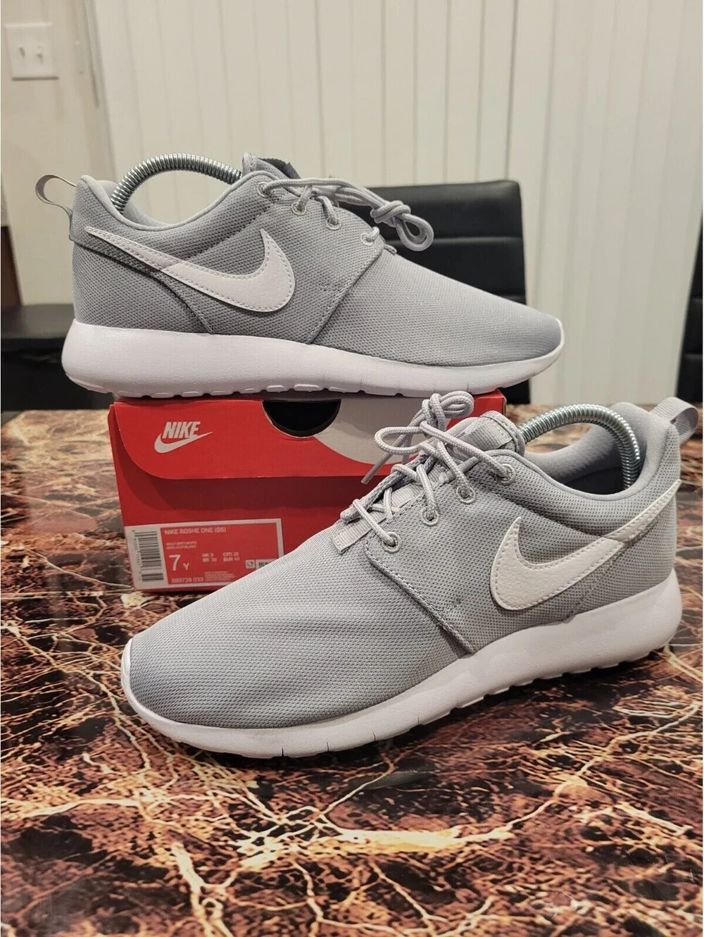 Nike Roshe One (GS)- Size 7y